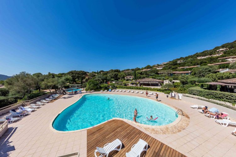 1-hauts-santa-giulia-residence-corse