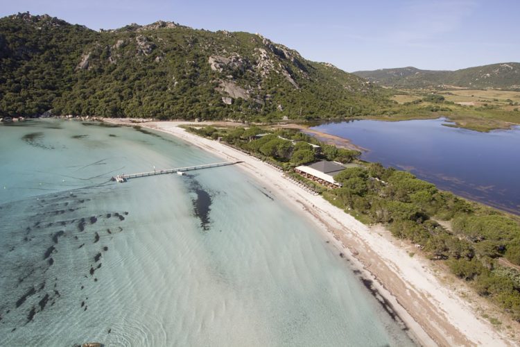 1-moby-dick-hotel-corsica