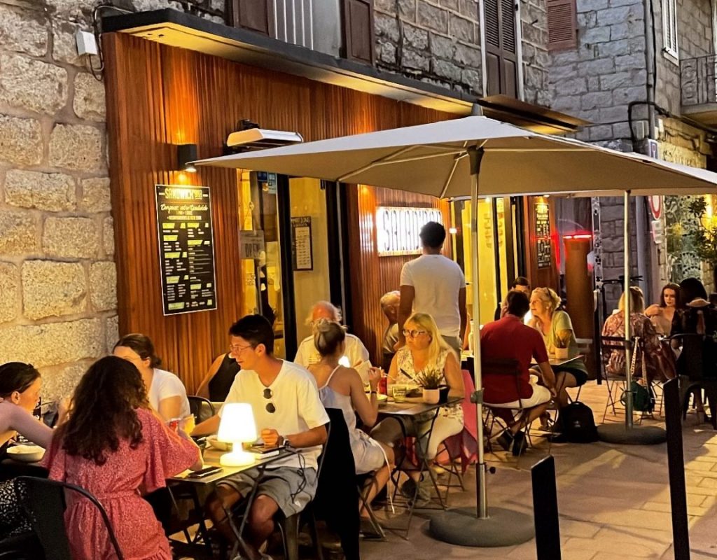 7-salad-bar-restaurant-porto-vecchio