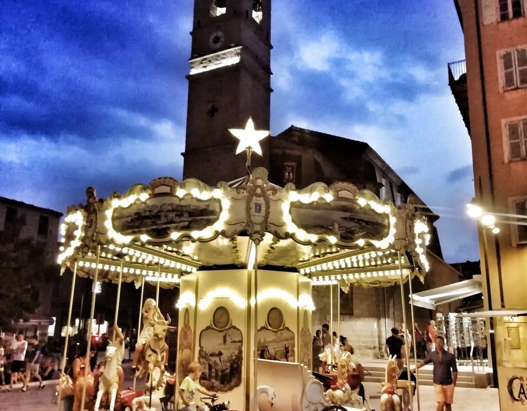 2-carrousel-stella-centre-ville-porto-vecchio-corse