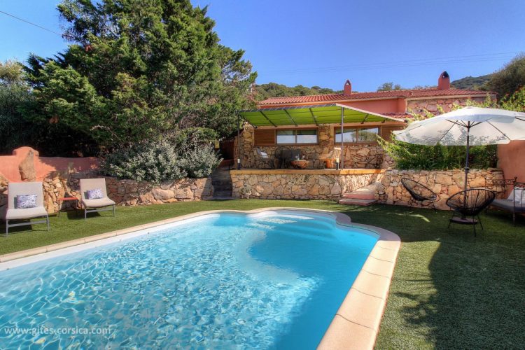 piscine de la villa Asphodèle