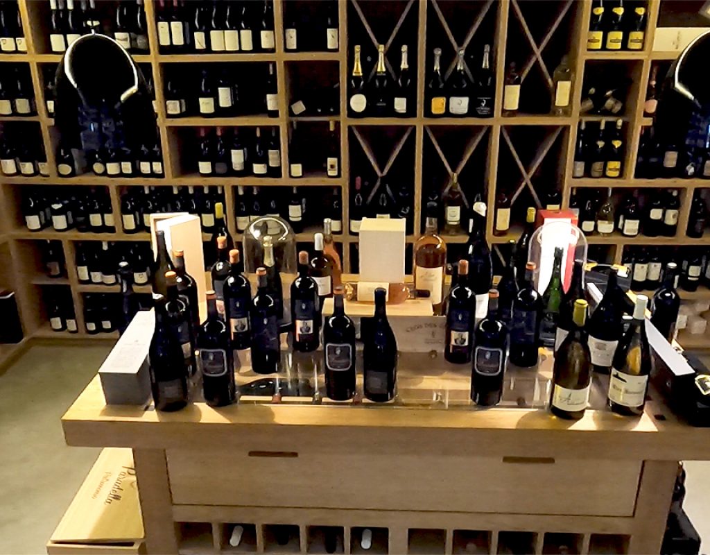 cave-a-vin-panier-rouge