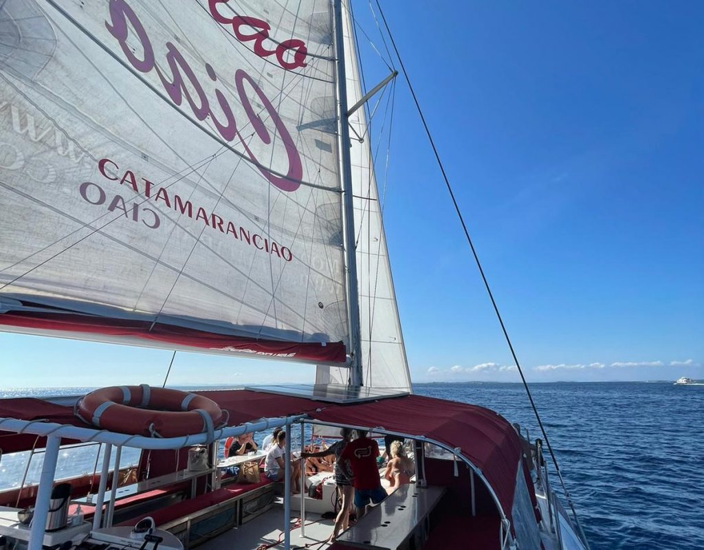 4-croisiere-catamaran-ciao-lavezzi-santa-giulia-porto-vecchio-corse