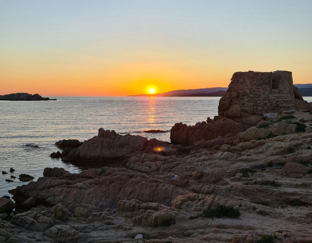 2-goeland-beach-restaurant-tonnara-bonifacio-corse