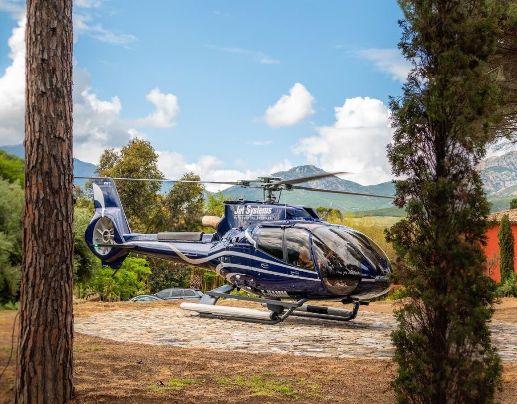 8-heli-sud-corse-hélicoptere