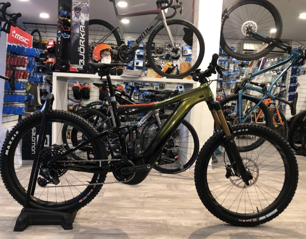 2-IsulaBike-location-velo-vtt-reparation-livraison-porto-vecchio-corse