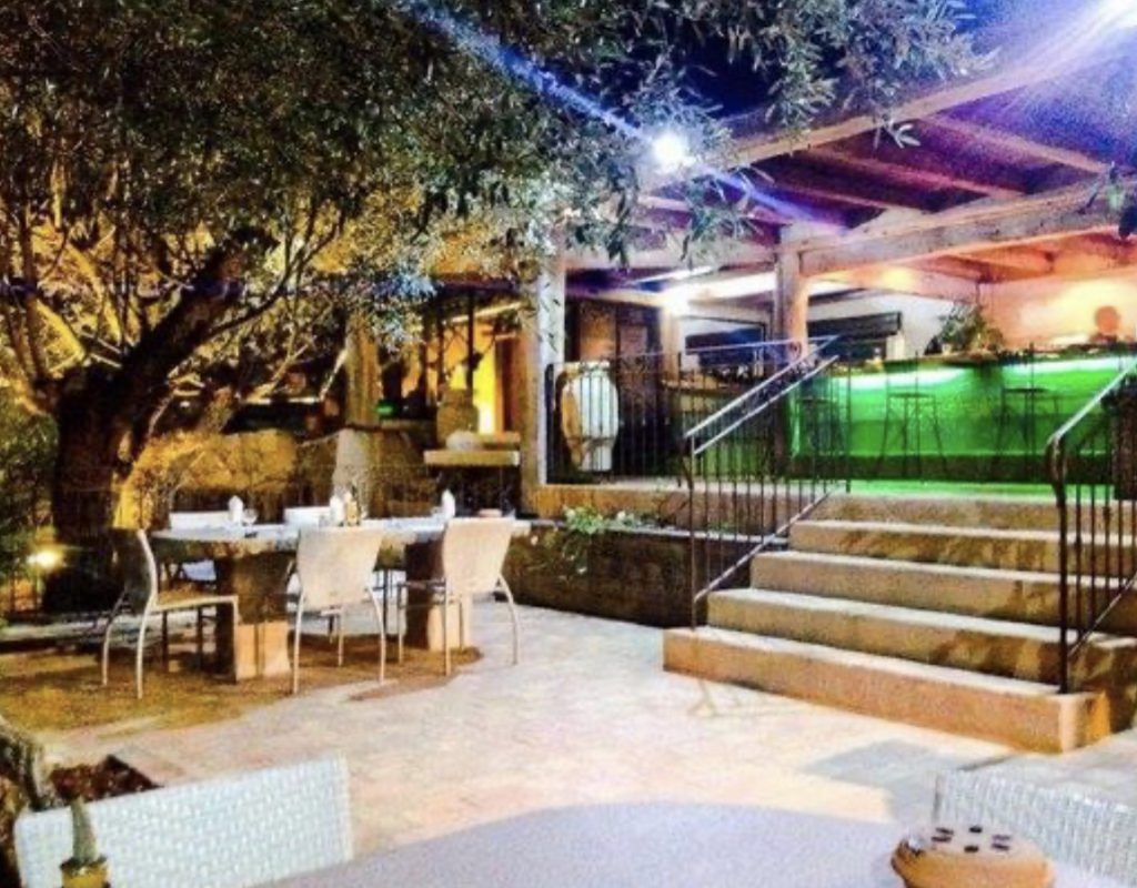 2-l-alivi-restaurant-porto-vecchio-trinite-pezza-cardo-pizzeria-viande-terroir-corse