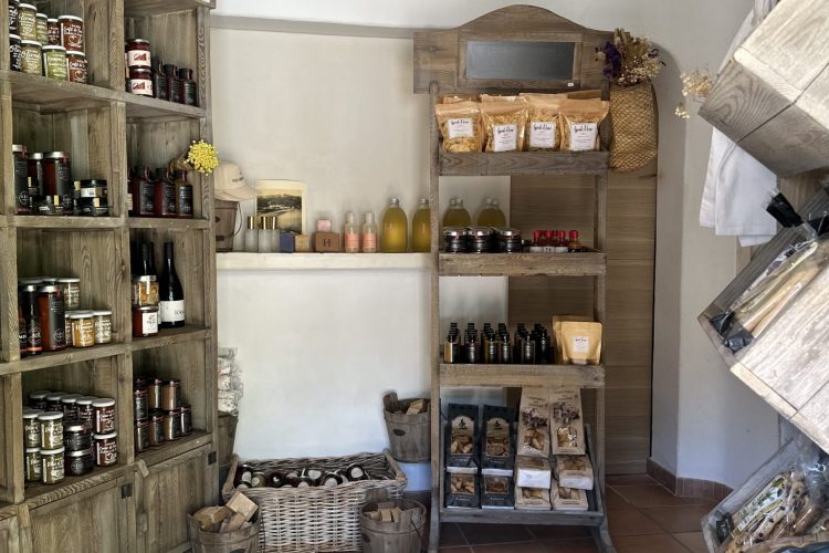 1-epicerie-hotel-palombaggia-porto-vecchio