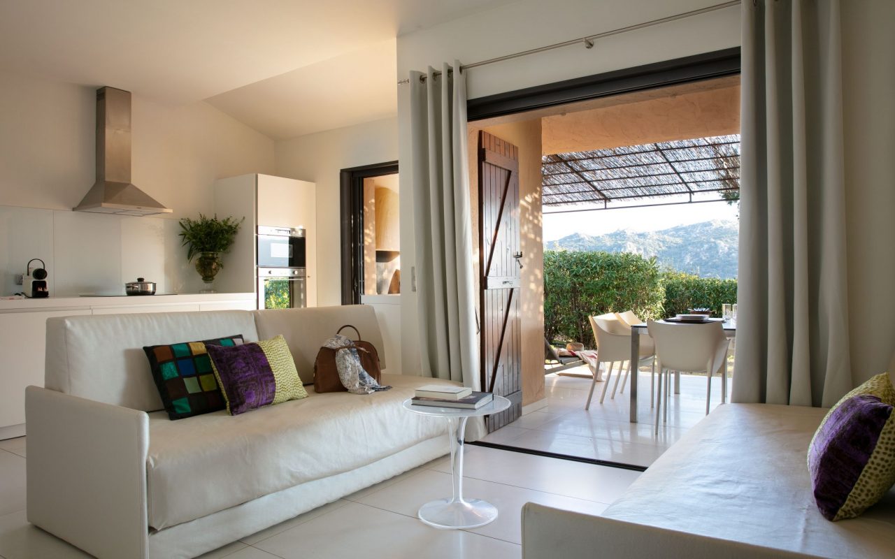 residence plage santa giulia palace