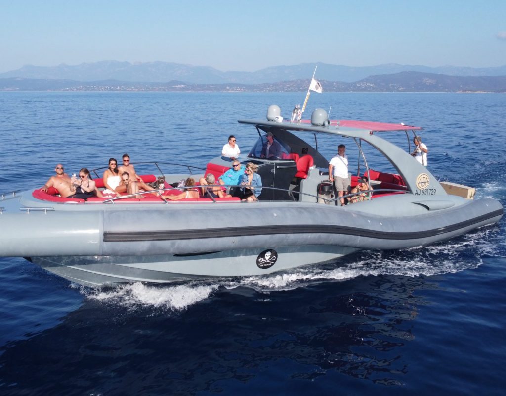 Balade en bateau à moteur avec skipper sur le golfe de Porto Vecchio