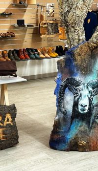 La boutique Serra à Ajaccio, spécialisée en créations artisanales en liège