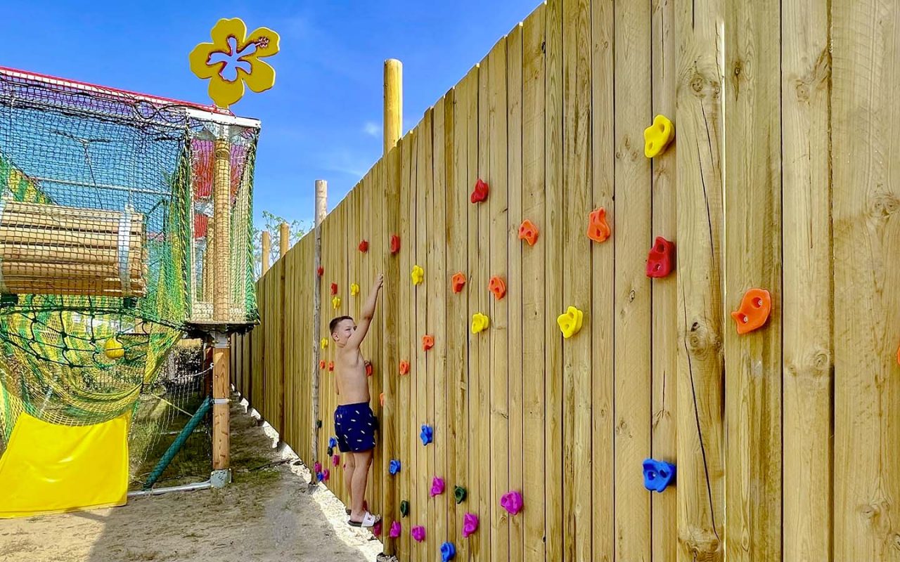 campeggio-Porto-Vecchio-diversità-area giochi-arrampicata sulle pareti