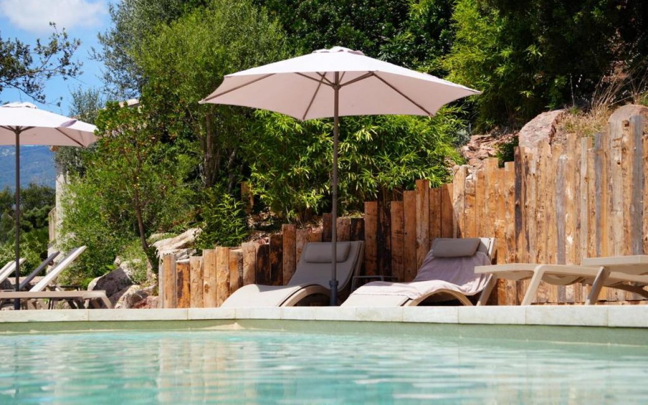 la piscine de la villa Arbousière à Porto Vecchio