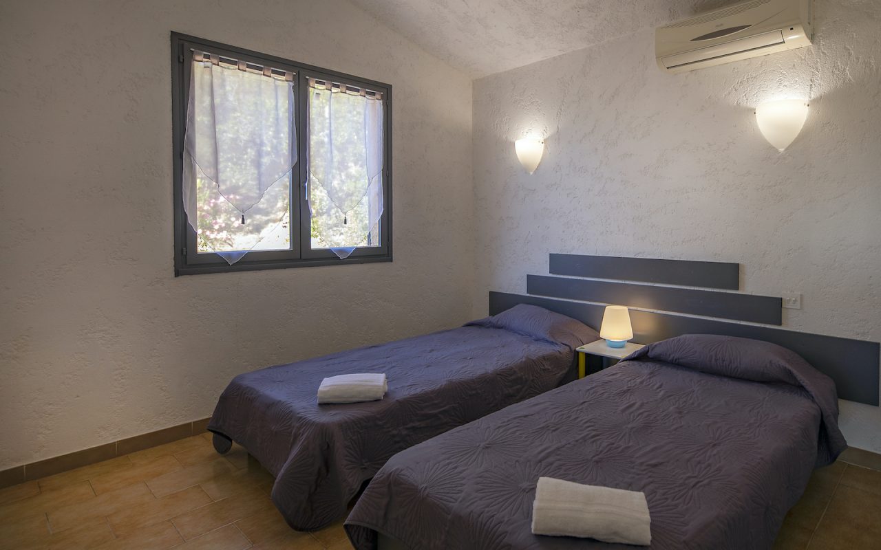2-bed room in 090
