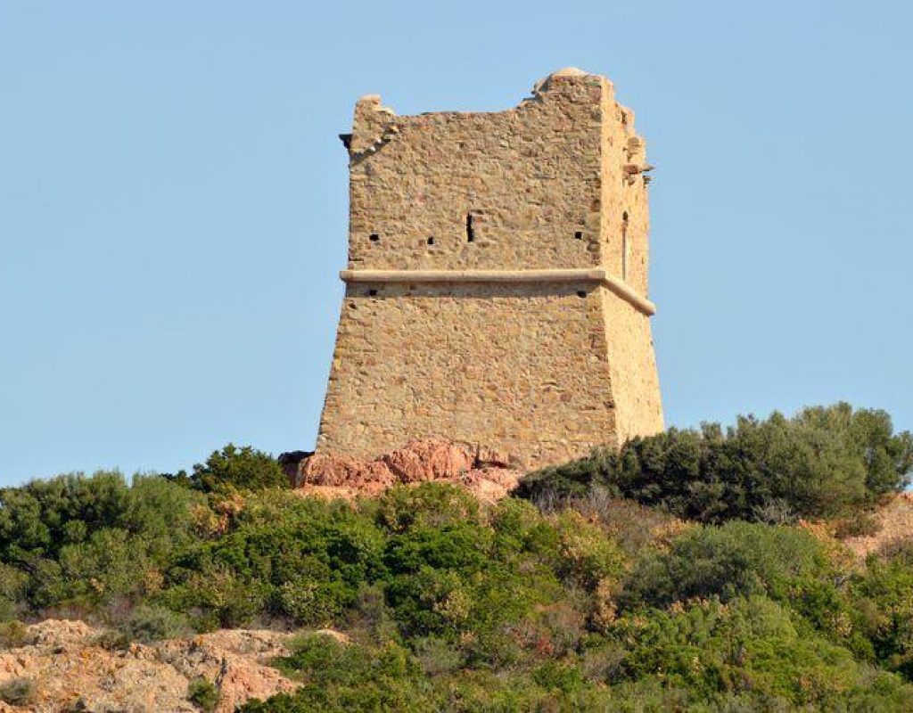 La Tour génoise de Pinarellu