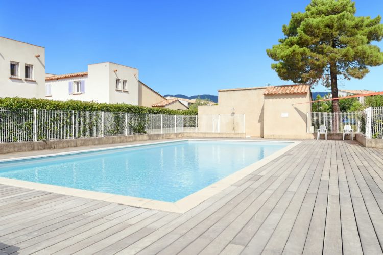 piscine de la résidence les Tamaris